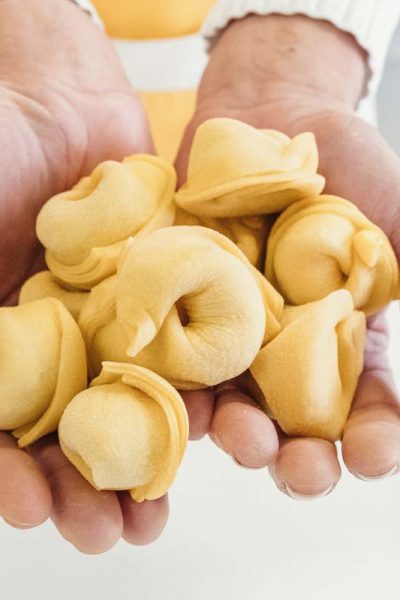CappellettCAPPELLETTI AL FORMAGGIOi al formaggio